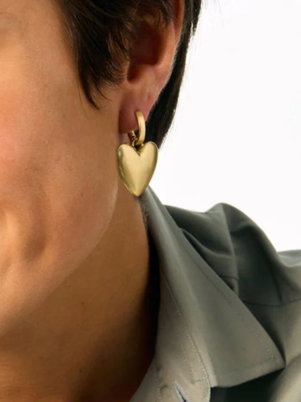 Roxanne Assoulin The Token Heart Earring Gold
